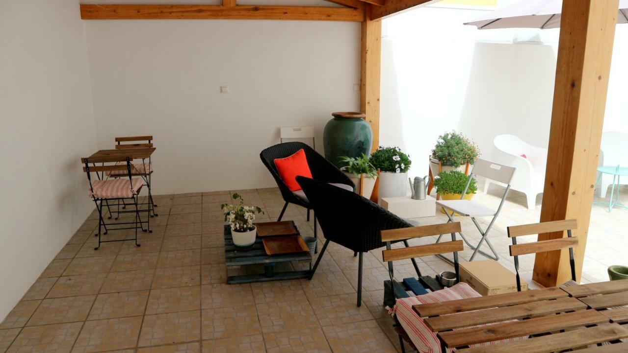 White Guest House Пениш Екстериор снимка
